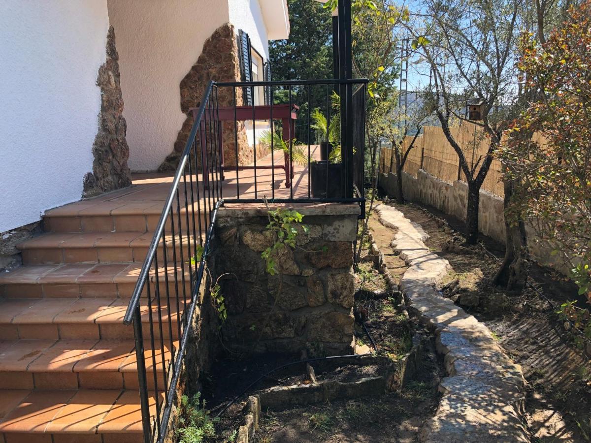Casa Rural Los Olivos De Robledo De Chavela La Estacion Luaran gambar