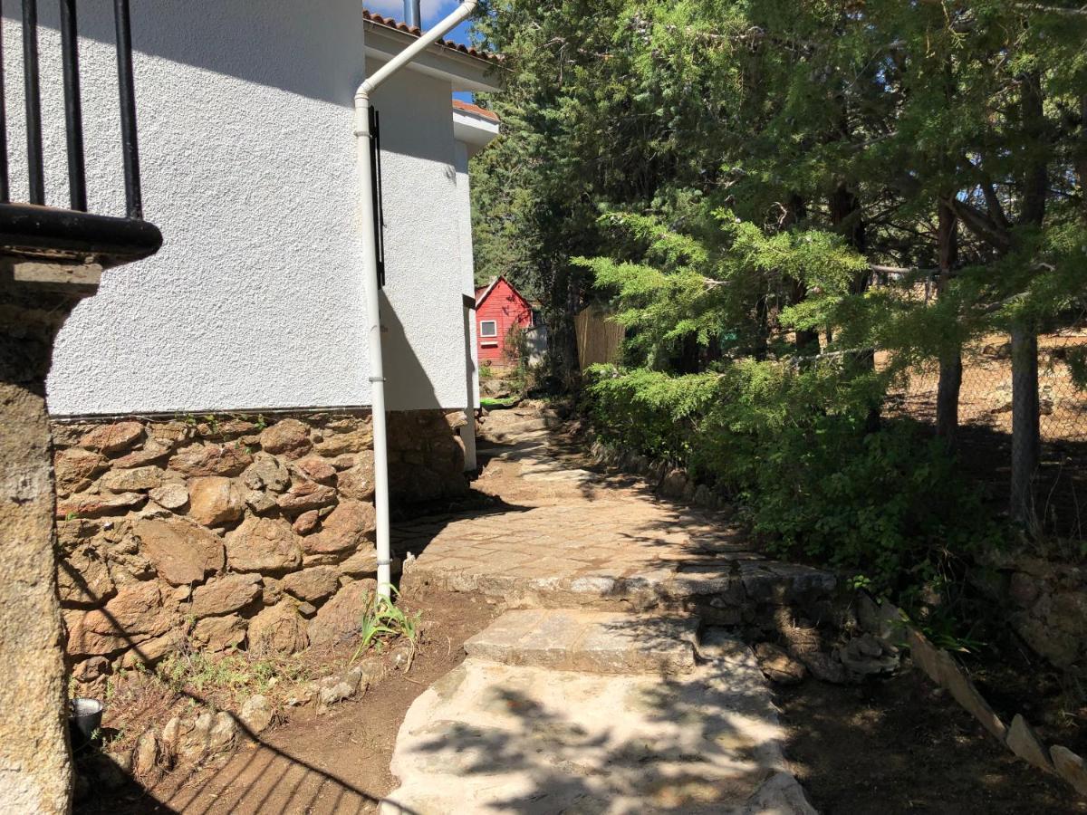 Casa Rural Los Olivos De Robledo De Chavela La Estacion Luaran gambar